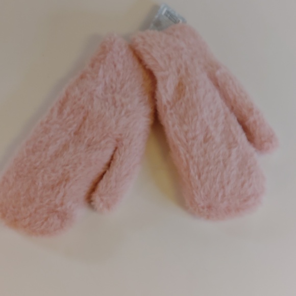 Sherpa Lined Pink Fuzzy Mittens - Picture 2 of 7